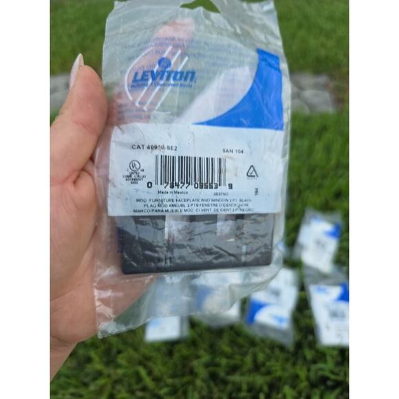 QTY 11 Leviton 42080-4WS QuickPort Wallplate with Id Window, Single Gang, 4-Port - Picture 16 of 16